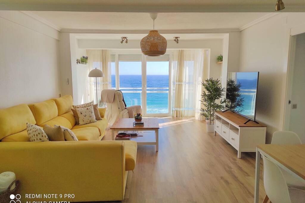 Adela Apartment, Lujo En 1ª Linea De Playa Apartment