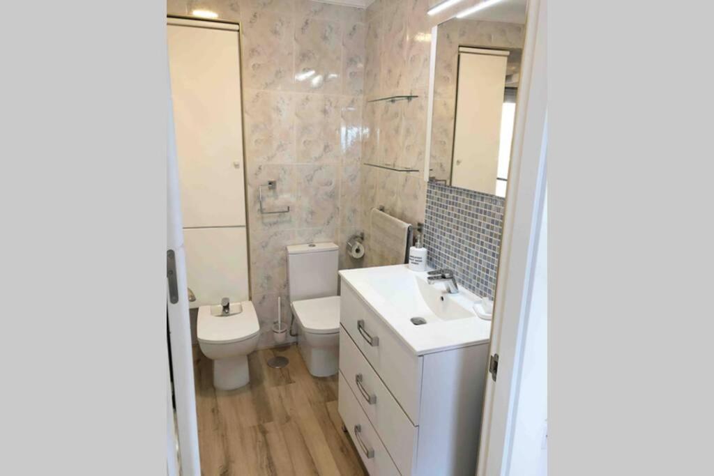 Adela Beach Apartment, Lujo En 1ª Linea De Playa Benidorm